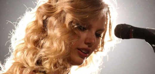 Taylor Swift's 'Fearless (Taylor's Version)' Rebounds To Number One on ...